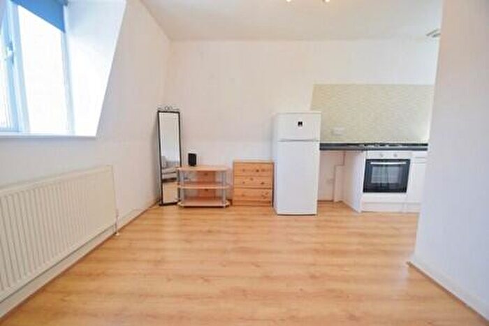 1 Bedroom Flat To Rent In Dollis Road, Mill Hill, NW7