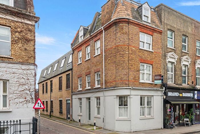 2 Bedroom Flat For Sale In Felgate Mews, London, W6