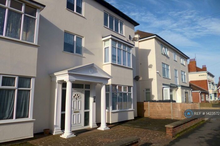 1 Bedroom Flat To Rent In Firbeck Avenue, Skegness, PE25