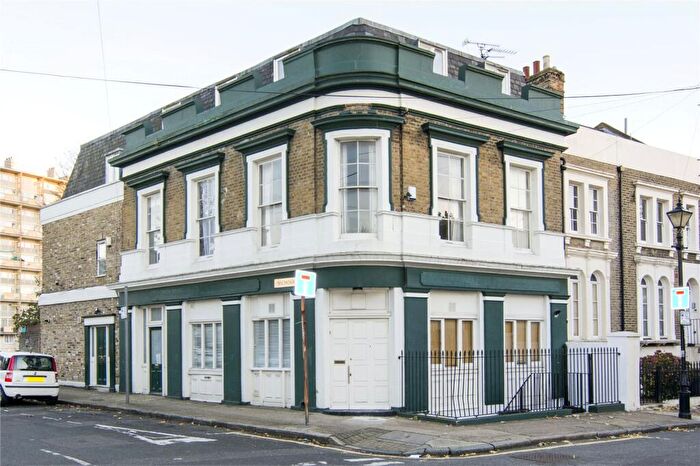 2 Bedroom End Of Terrace House To Rent In Cephas Avenue, London, E1