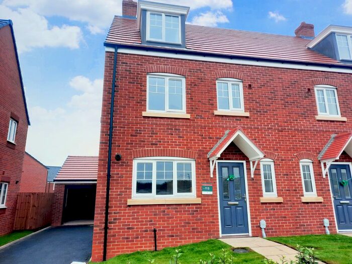 4 Bedroom Property To Rent In Baker Way, Lichfield, WS14
