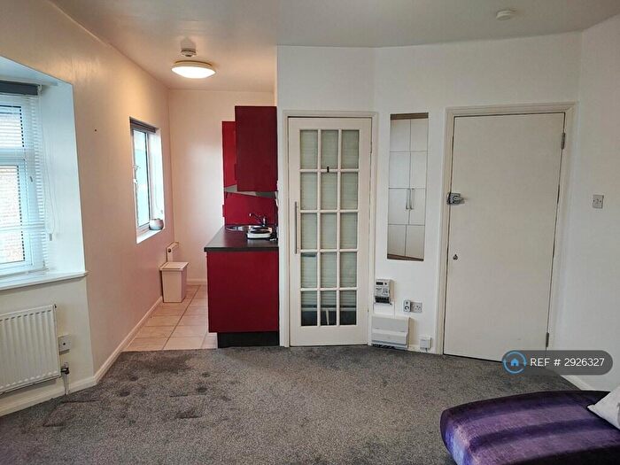 Studio To Rent In Headstone Lane, London, HA2