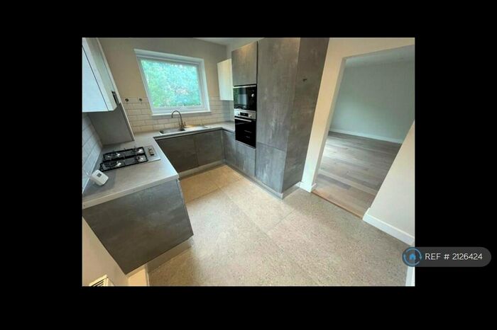 2 Bedroom Flat To Rent In Murray House, London, NW7