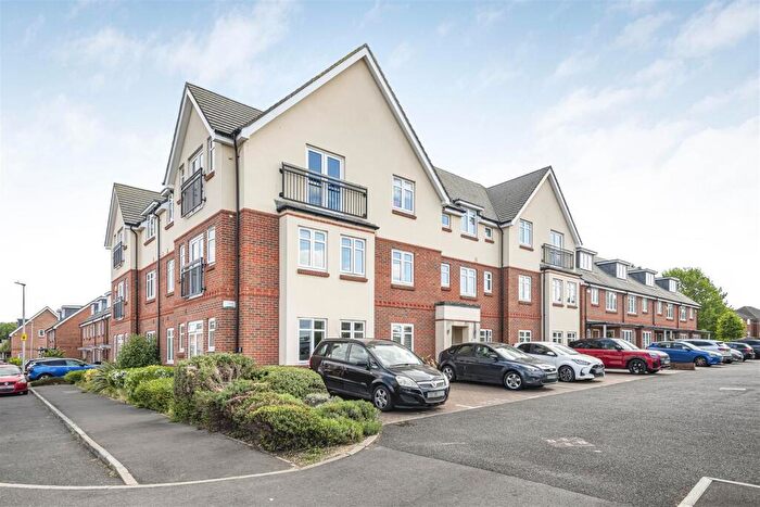 1 Bedroom Apartment For Sale In Louden Square, Earley, Reading, RG6