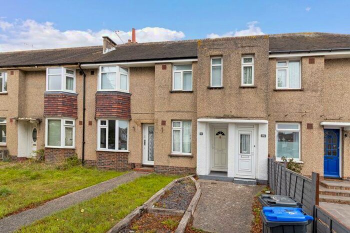 2 Bedroom Apartment To Rent In South Farm Road, Worthing, BN14