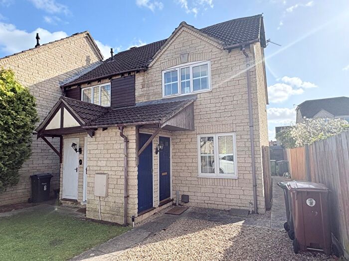 2 Bedroom End Of Terrace House To Rent In Huntingdon Way, Chippenham, SN14