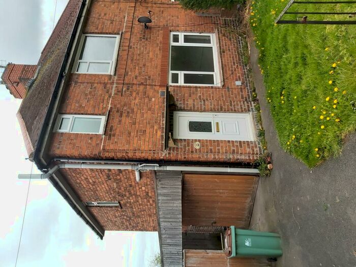 3 Bedroom Semi-Detached House To Rent In Kingsway, Heanor, DE75