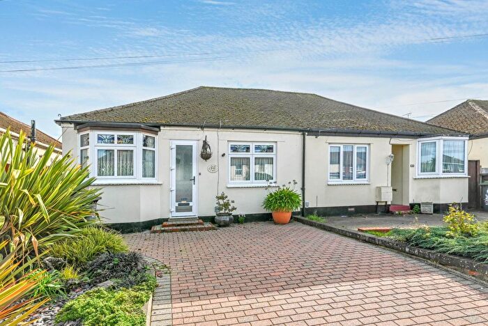 2 Bedroom Semi-Detached Bungalow For Sale In Sturry Road, Canterbury, CT1