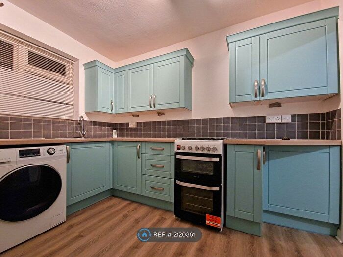 2 Bedroom Flat To Rent In Belmont Road, Erith, DA8