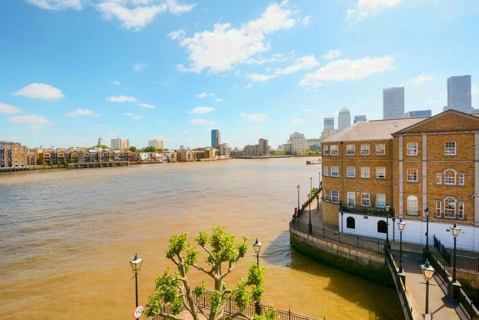 2 Bedroom Apartment To Rent In Rotherhithe Street, SE16