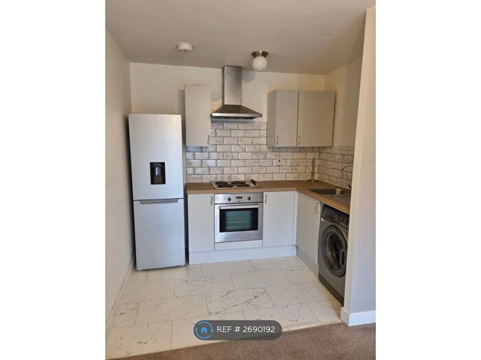 1 Bedroom Flat To Rent In Edith Mills Close, Neath, SA11