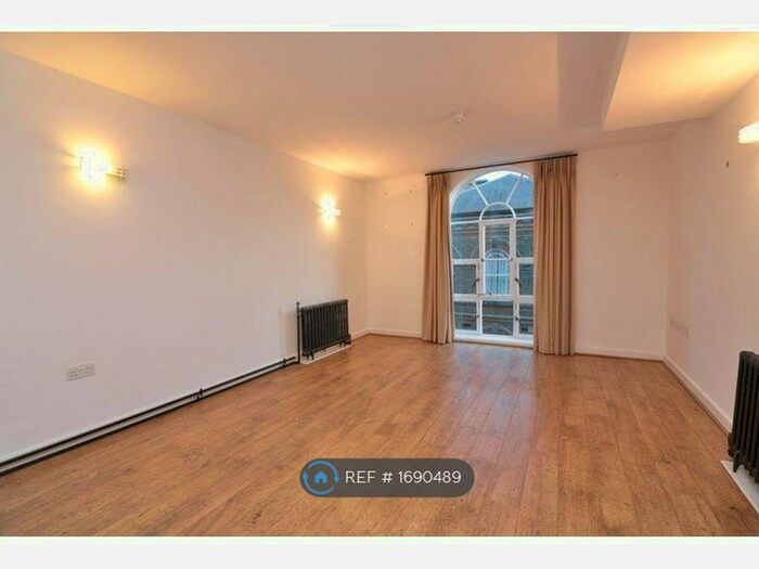 2 Bedroom Maisonette To Rent In Building, London, SE18