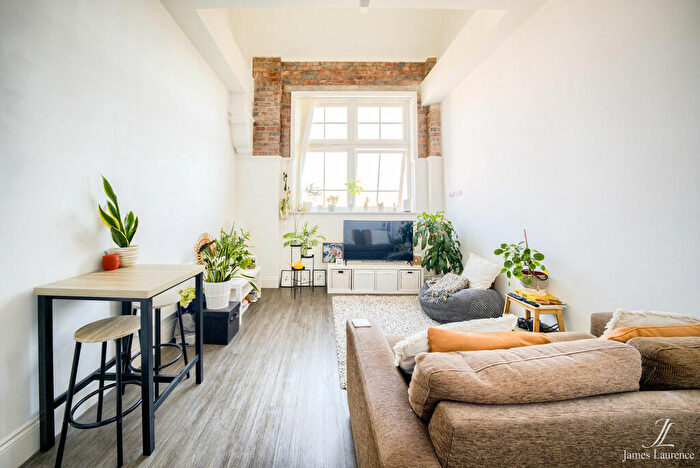 1 Bedroom Apartment To Rent In The Saddles, Crocketts Lane, Smethwick, B66