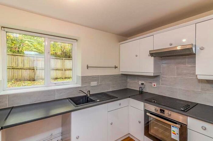 2 Bedroom Apartment To Rent In Southwood Grove, Sheffield, South Yorkshire, S6