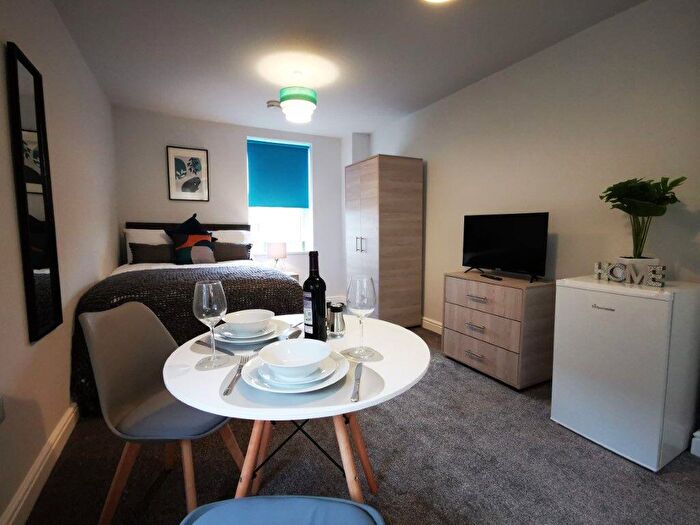 1 Bedroom Flat To Rent In Hainton Avenue, Grimsby, DN32