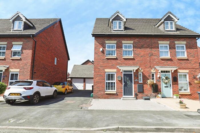 3 Bedroom Semi Detached House For Sale In Redoaks Way, Liverpool, L26