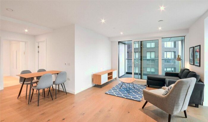 2 Bedroom Flat To Rent In Deacon Street, Elephant And Castle, London, SE17