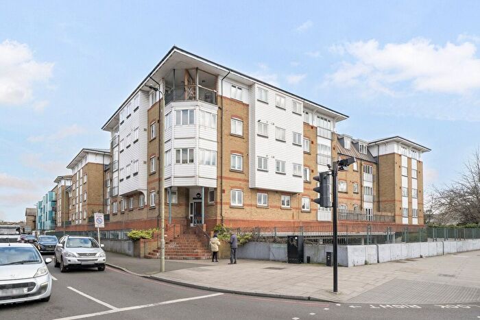 2 Bedroom Flat For Sale In Homesdale Road, Bromley, BR2