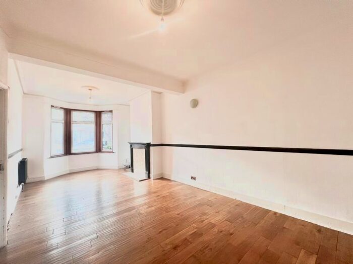 3 Bedroom Property To Rent In Wellington Road, London, E17