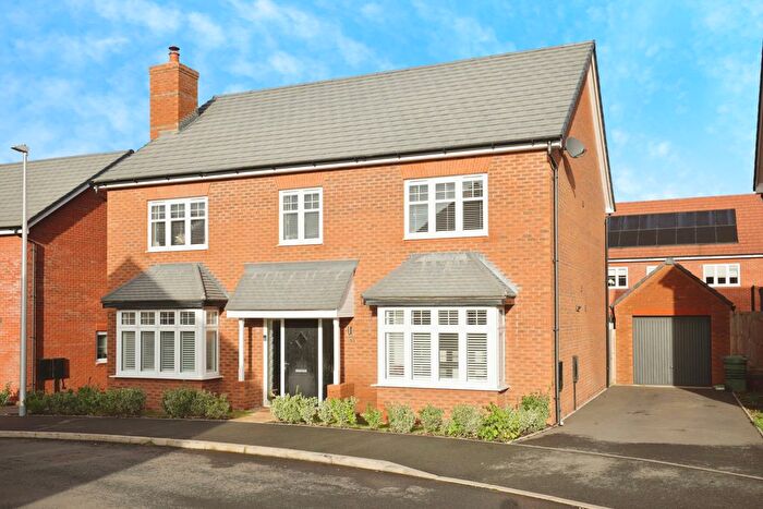 5 Bedroom Detached House For Sale In Bloxham Way, Leamington Spa, CV31