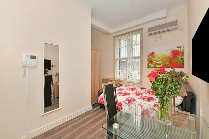 Studio To Rent In Cromwell Road, London, SW7