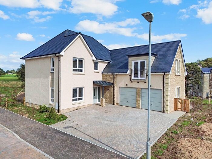 4 Bedroom Villa For Sale In Thomas Howie Drive, Dunlop, KA3