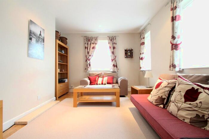 1 Bedroom Flat To Rent In Brent Street, London, NW4