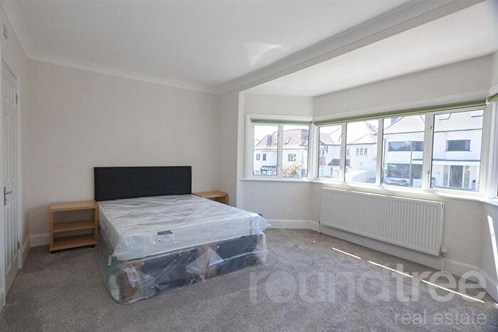7 Bedroom House To Rent In Allington Road, Hendon, NW4
