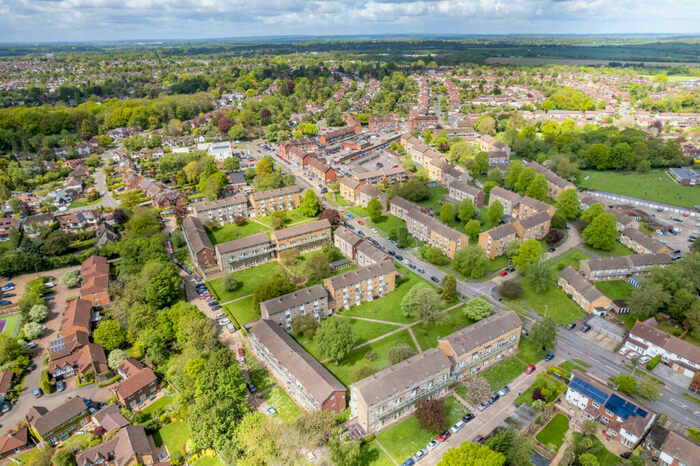 1 Bedroom Apartment For Sale In The Ridgeway, St. Albans, Hertfordshire, AL4