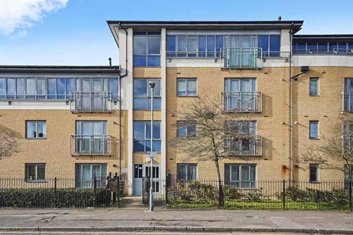 2 Bedroom Flat To Rent In The Fanshawe, Gale Street, Dagenham, RM9