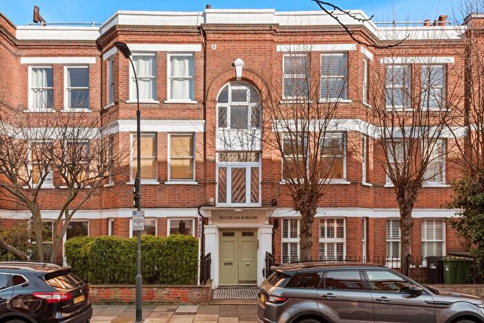 3 Bedroom Flat For Sale In Rostrevor Mansions, Rostrevor Road, SW6