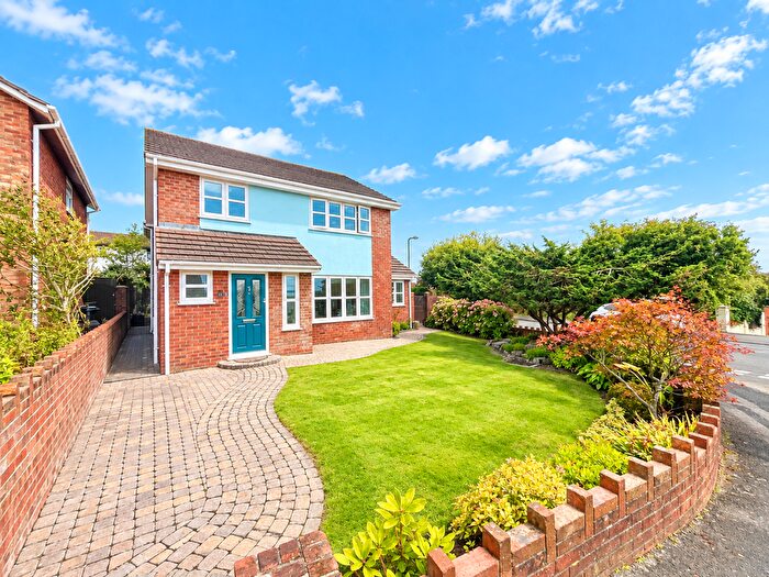 4 Bedroom Detached House For Sale In Hillside, Pen-Y-Fai, Bridgend, CF31