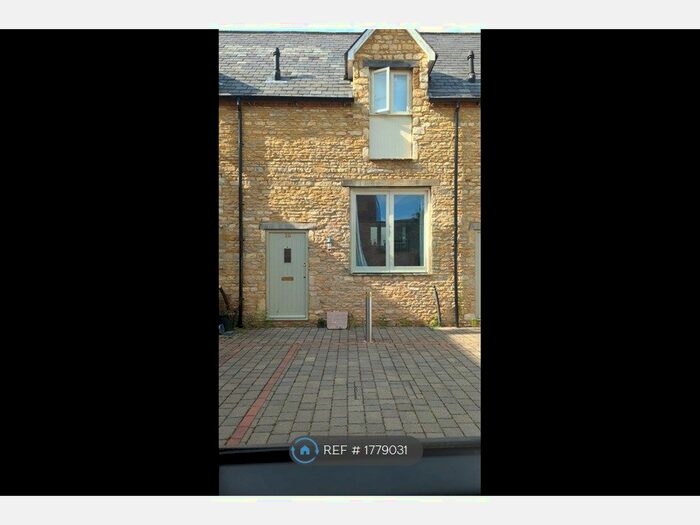 1 Bedroom Maisonette To Rent In Bridge Street, Brackley, NN13