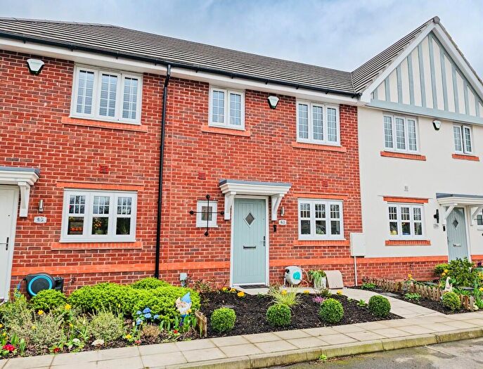 3 Bedroom Mews For Sale In Carrfield Mill Road, Hyde, Greater Manchester, SK14