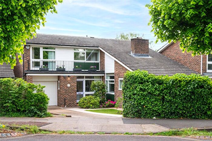 4 Bedroom Detached House For Sale In Lee Park, London, SE3