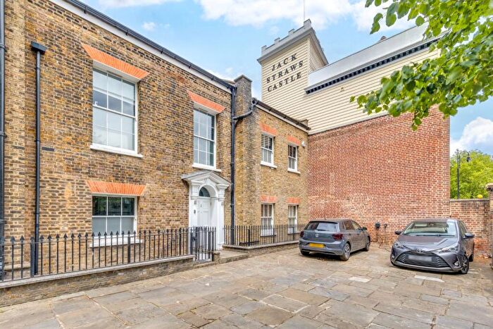 5 Bedroom End Of Terrace House For Sale In North End Way, Hampstead, NW3