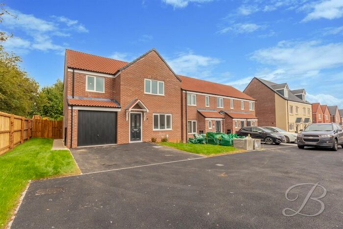 4 Bedroom Detached House To Rent In Blackthorn Gardens, Clipstone, NG21