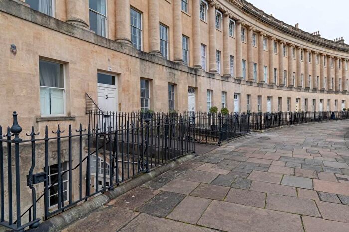 2 Bedroom Apartment To Rent In Royal Crescent, Bath, BA1