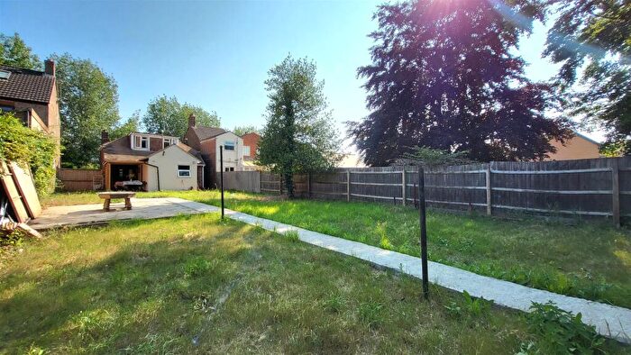 4 Bedroom Chalet For Sale In Peterborough Road, Whittlesey, Peterborough, PE7