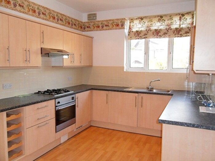 1 Bedroom Flat To Rent In Horns Road, Ilford, IG6
