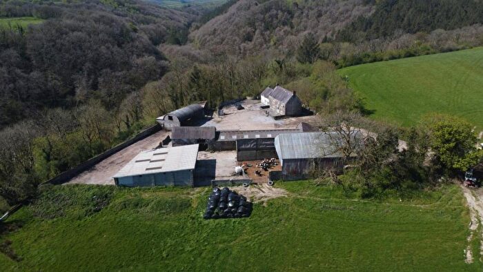 3 Bedroom Smallholding For Sale In Llanpumsaint, Carmarthen, SA33