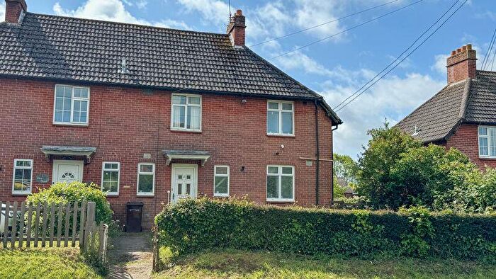 3 Bedroom Semi-Detached House For Sale In Bishops Waltham, SO32