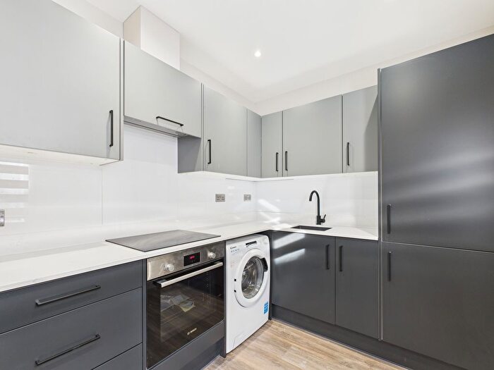 1 Bedroom Flat To Rent In , Catherine Court, RH15