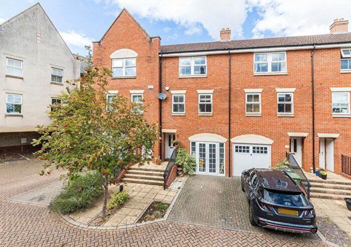 4 Bedroom Terraced House For Sale In Ock Bridge Place, Abingdon, OX14