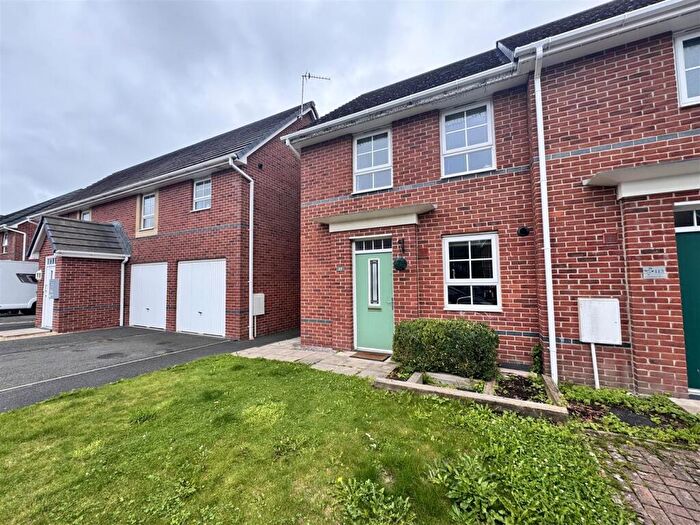 3 Bedroom End Of Terrace House For Sale In Hawthorn Drive, Thornton-Cleveleys, FY5