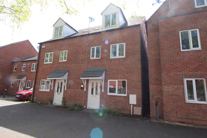 4 Bedroom House To Rent In Iverley Close, Rugby, CV21