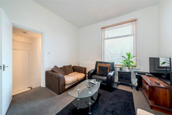 1 Bedroom Flat For Sale In Fordwych Road, Cricklewood, NW2