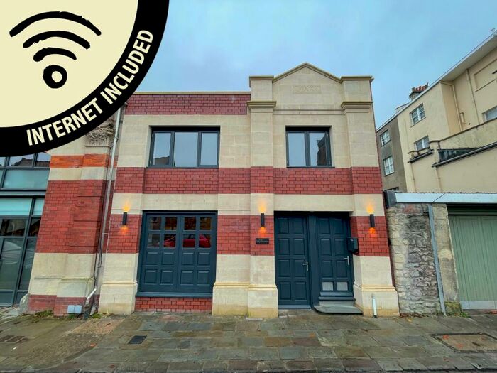 2 Bedroom House To Rent In Alma Vale Road, Clifton, Bristol, BS8