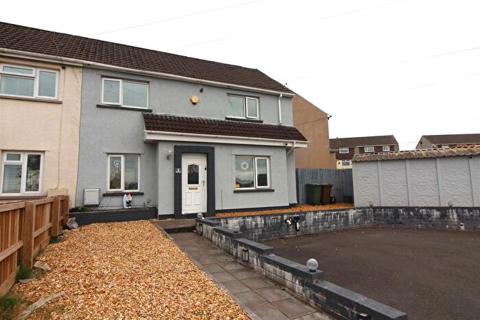 3 Bedroom Semi-detached House For Sale In Park Road, Maesycwmmer, Hengoed, CF82