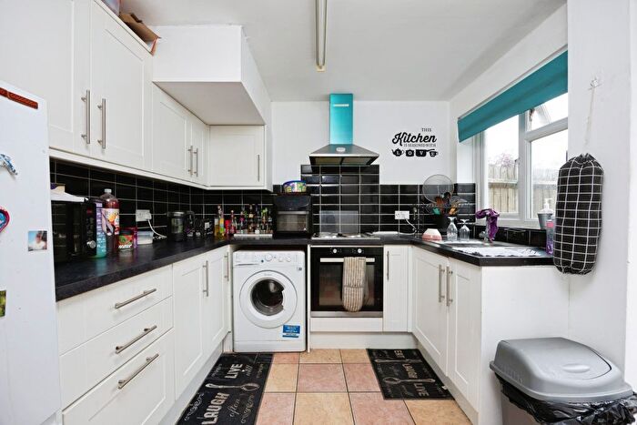 3 Bedroom Semi-Detached House For Sale In Oaklea Way, Uckfield, TN22